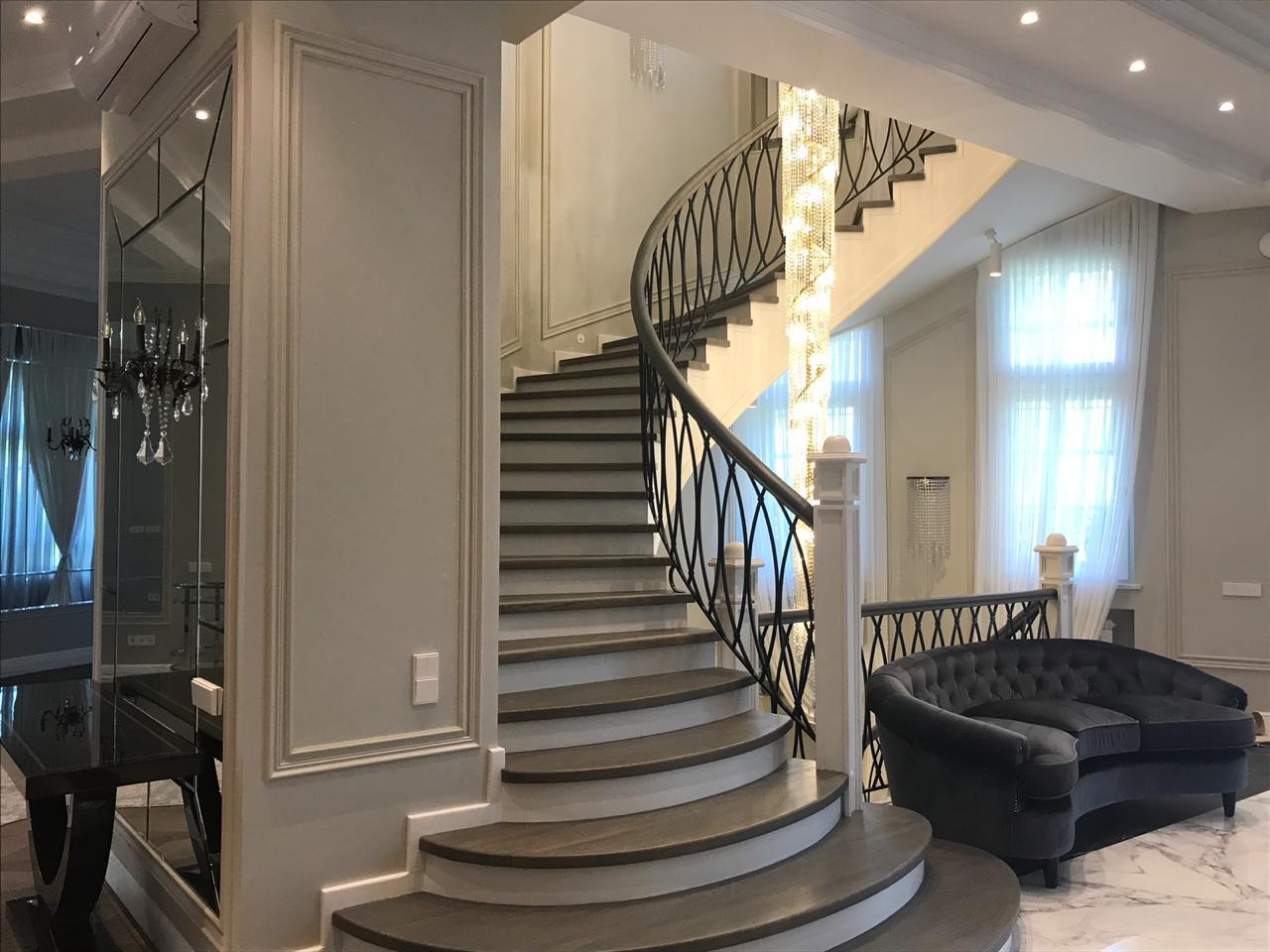 Dune Silver на стенах